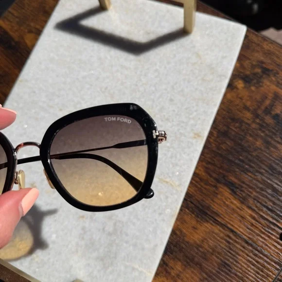 Tom Ford Kenyan Sunglasses - Picture 2 of 8